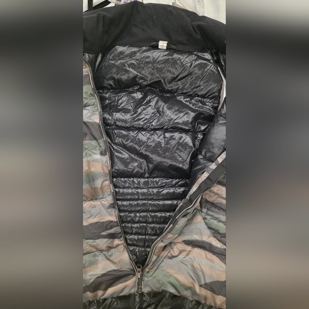 Lululemon Fluffin Awesome Vest Coast Camo Butter Pink Multi Size 6 - Picture 11 of 11